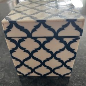 Decorative Blue and white box